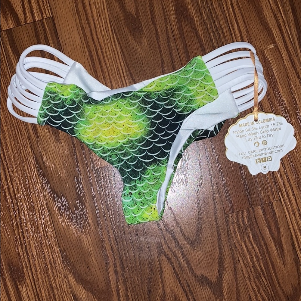 Bathing suit - Picture 2 of 2